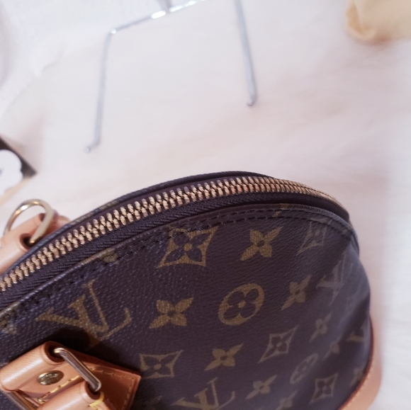 🌹SOLD🌹Authentic Louis Vuitton Alma PM - Picture 10 of 13